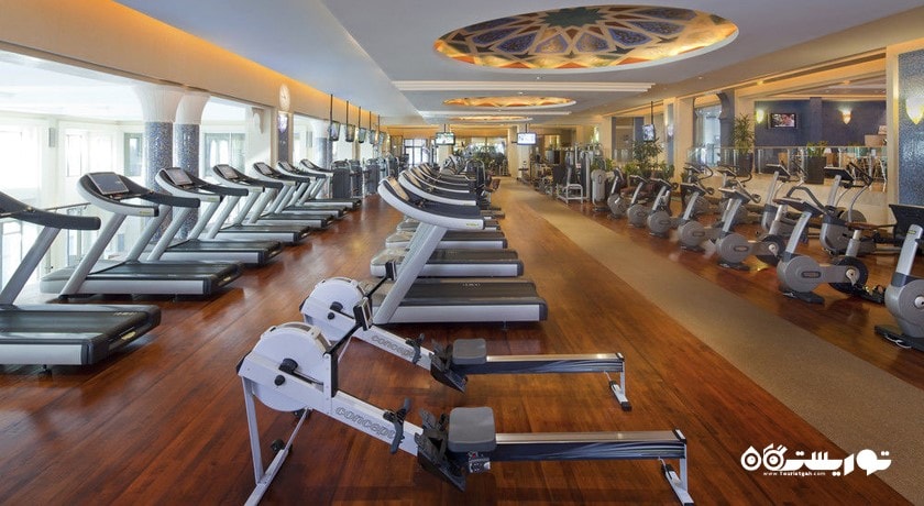 نمایی از سالن بدنسازی هتل